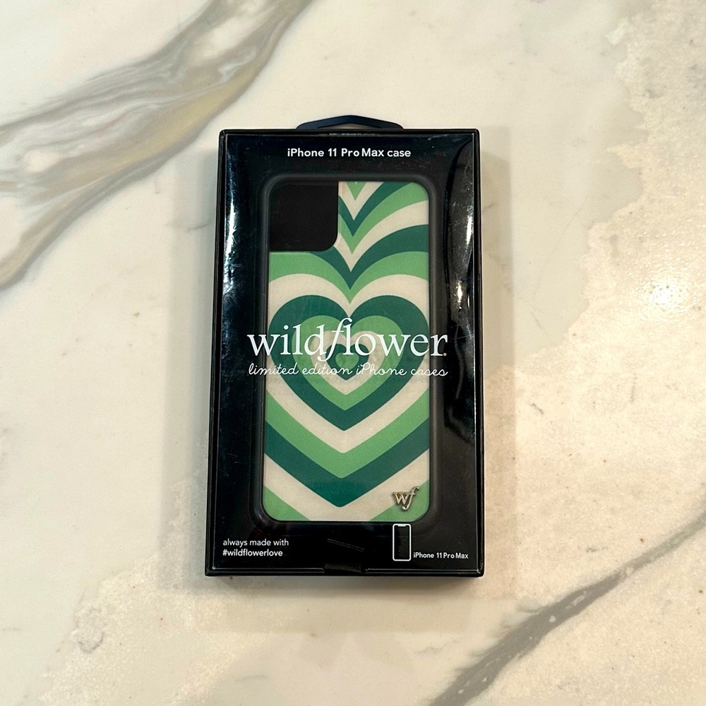 iPhone 11 Max Pro green heart Wildflower Case